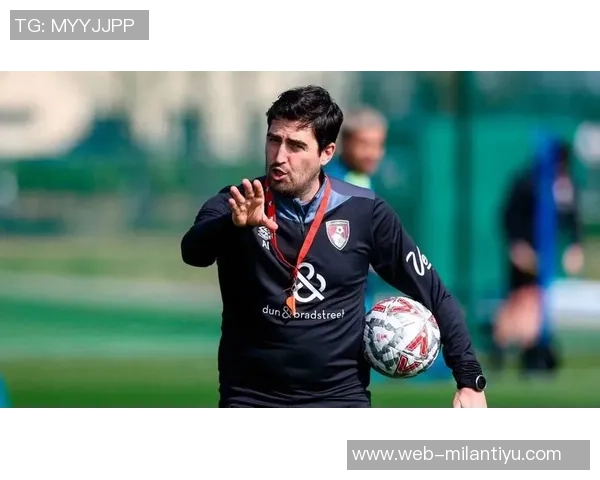 伊劳拉回顾比赛最后时刻的绝佳机会认为伯恩茅斯有望逆转取胜