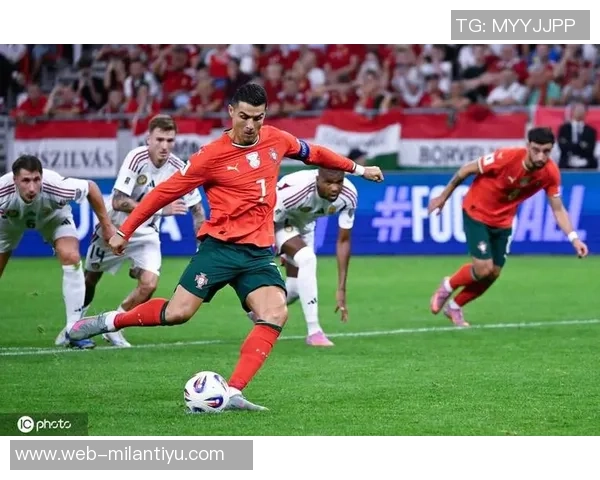 C罗因国家队停赛缺席FIFA投票B席代为投票引关注